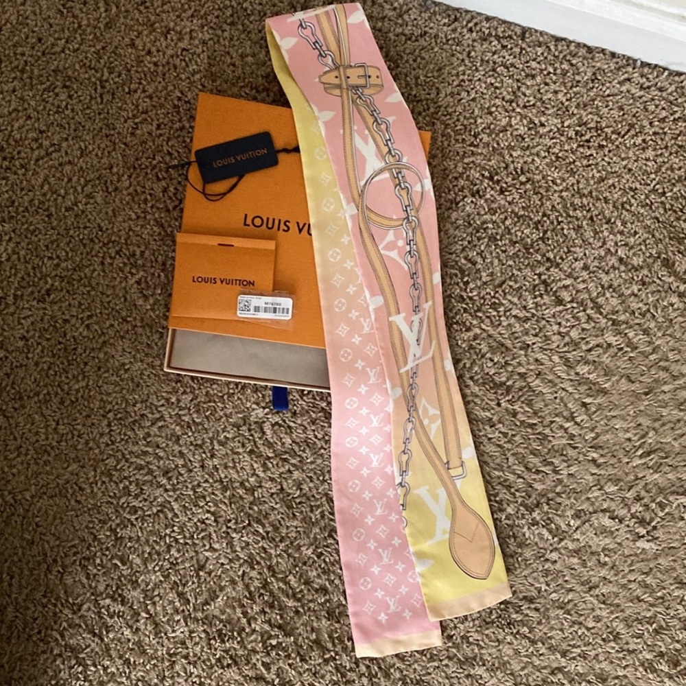 Authentic Louis Vuitton Bandeau